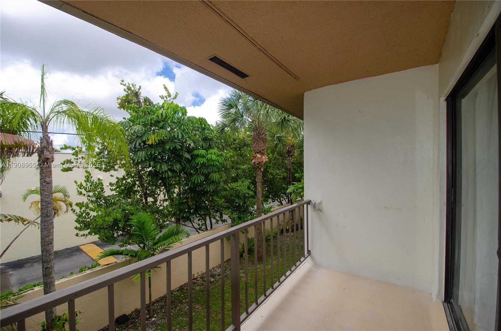 Small Image of 8281 SOUTH WEST 128TH ST #204-1, Pinecrest Number 12