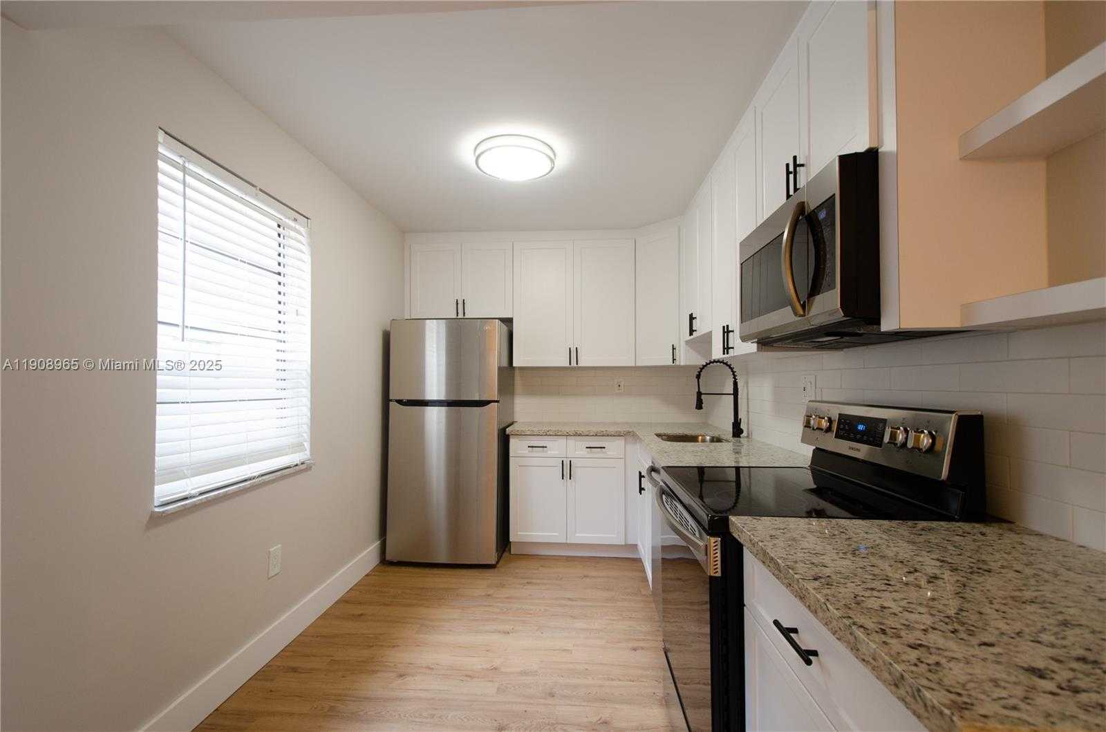 Small Image of 8281 SOUTH WEST 128TH ST #204-1, Pinecrest Number 4