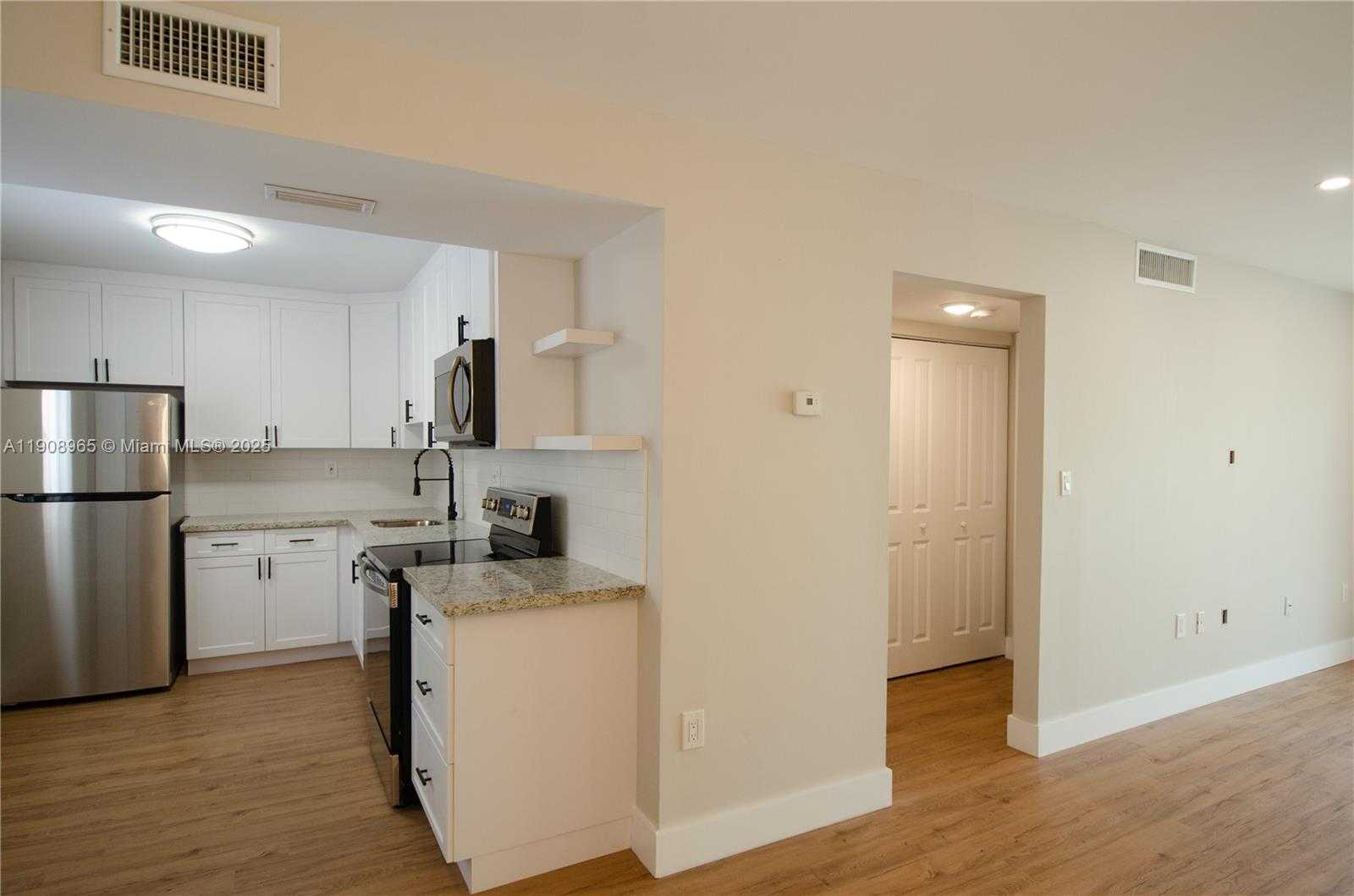Small Image of 8281 SOUTH WEST 128TH ST #204-1, Pinecrest Number 5