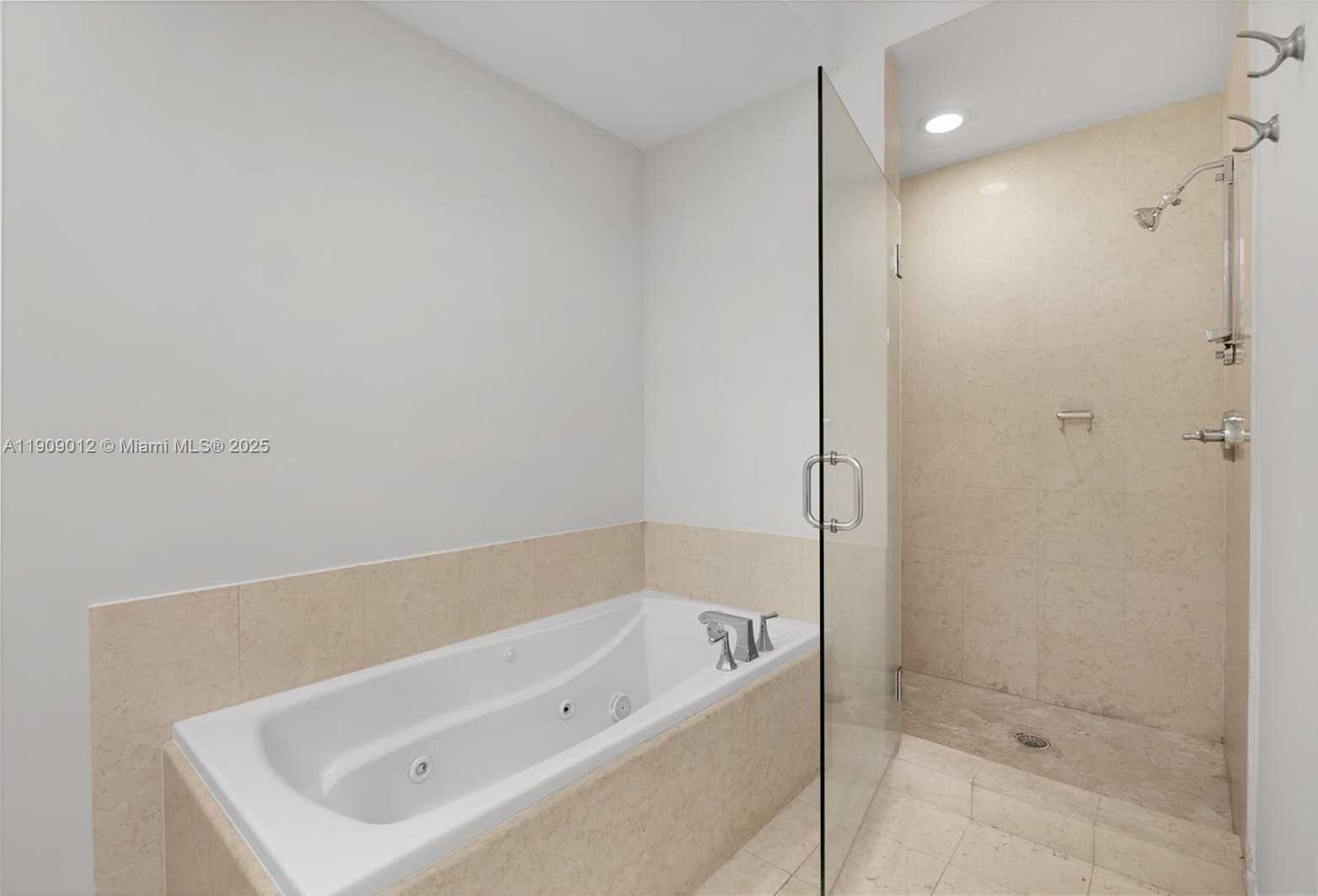 Imagen de Pequeño Objeto