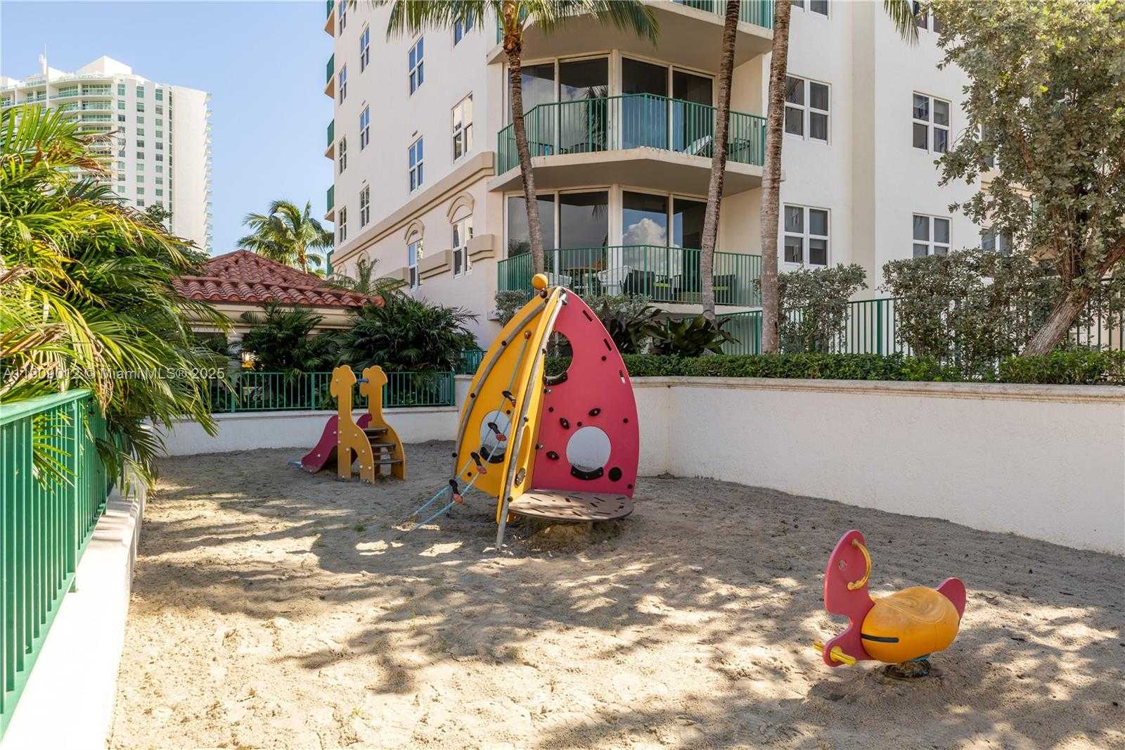 Imagen de Pequeño Objeto