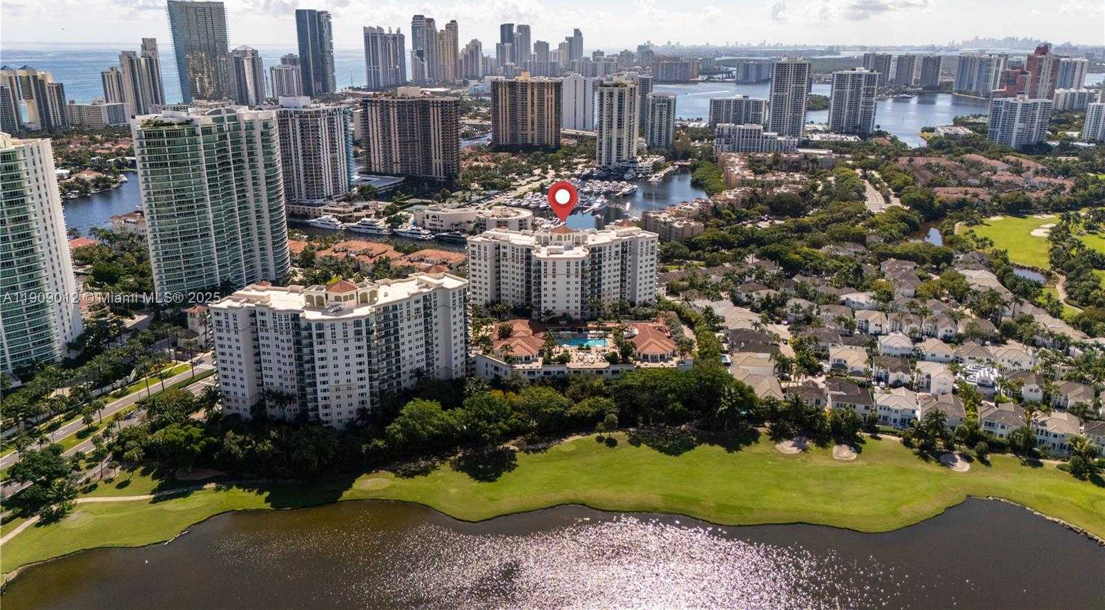 Imagen de Pequeño Objeto