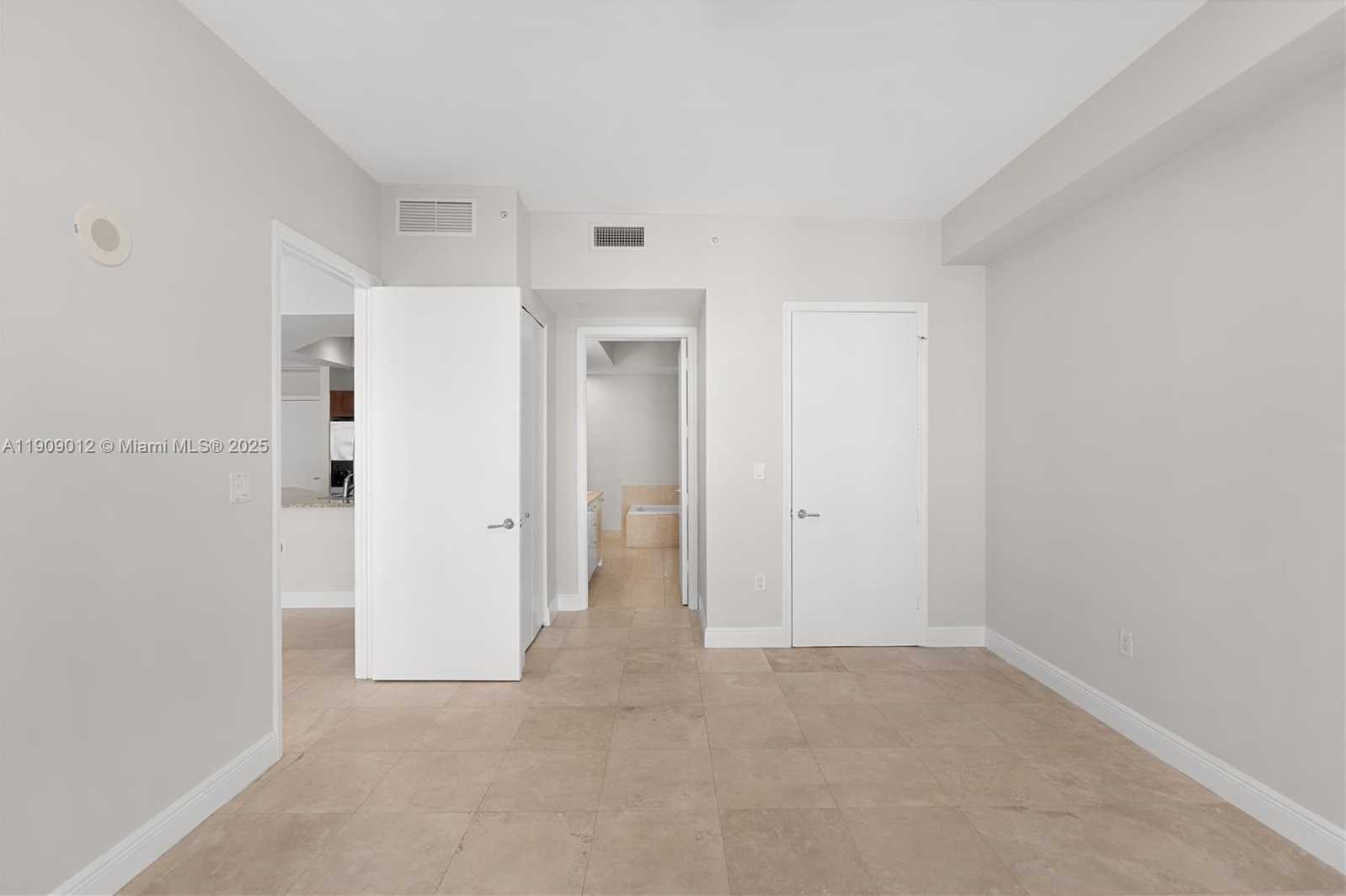 Imagen de Pequeño Objeto