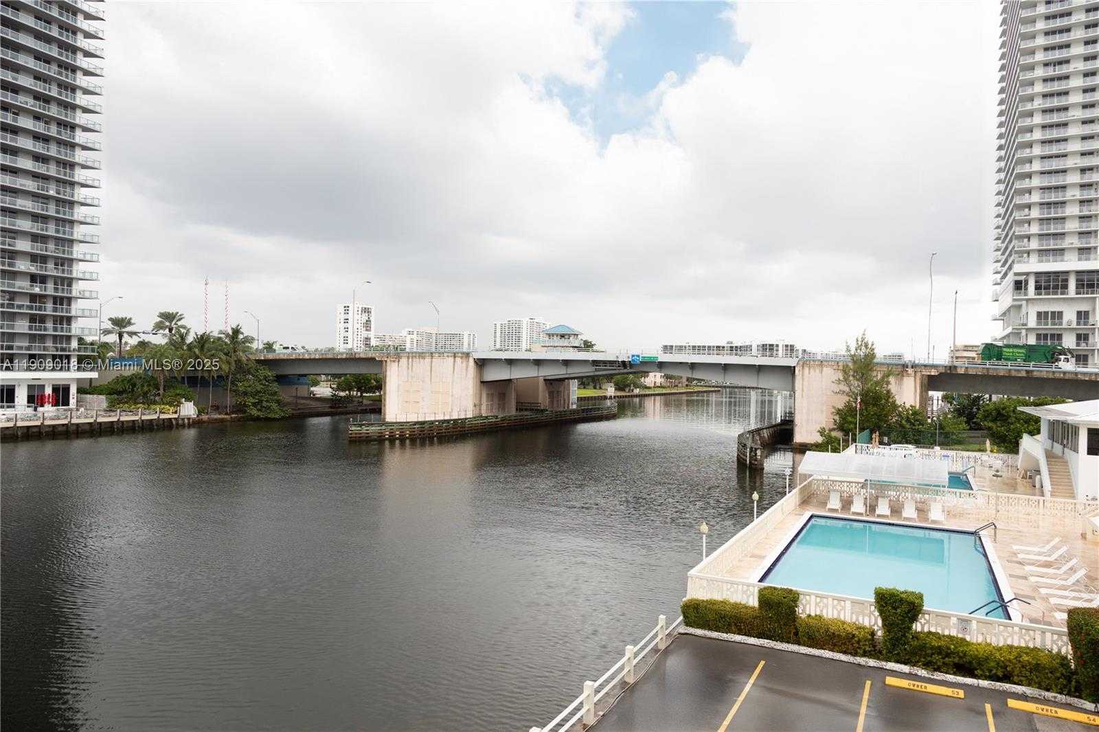 Small Image of 1817 SOUTH OCEAN DR #320, Hallandale Beach Number 12