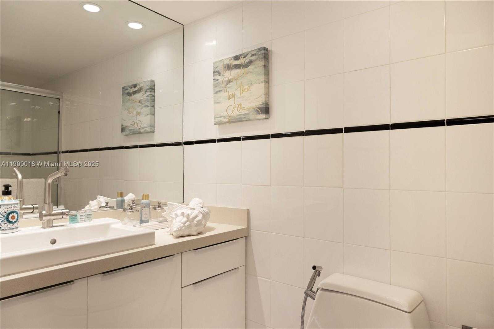 Small Image of 1817 SOUTH OCEAN DR #320, Hallandale Beach Number 13