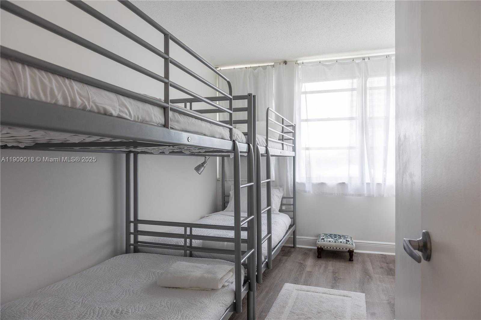 Small Image of 1817 SOUTH OCEAN DR #320, Hallandale Beach Number 18