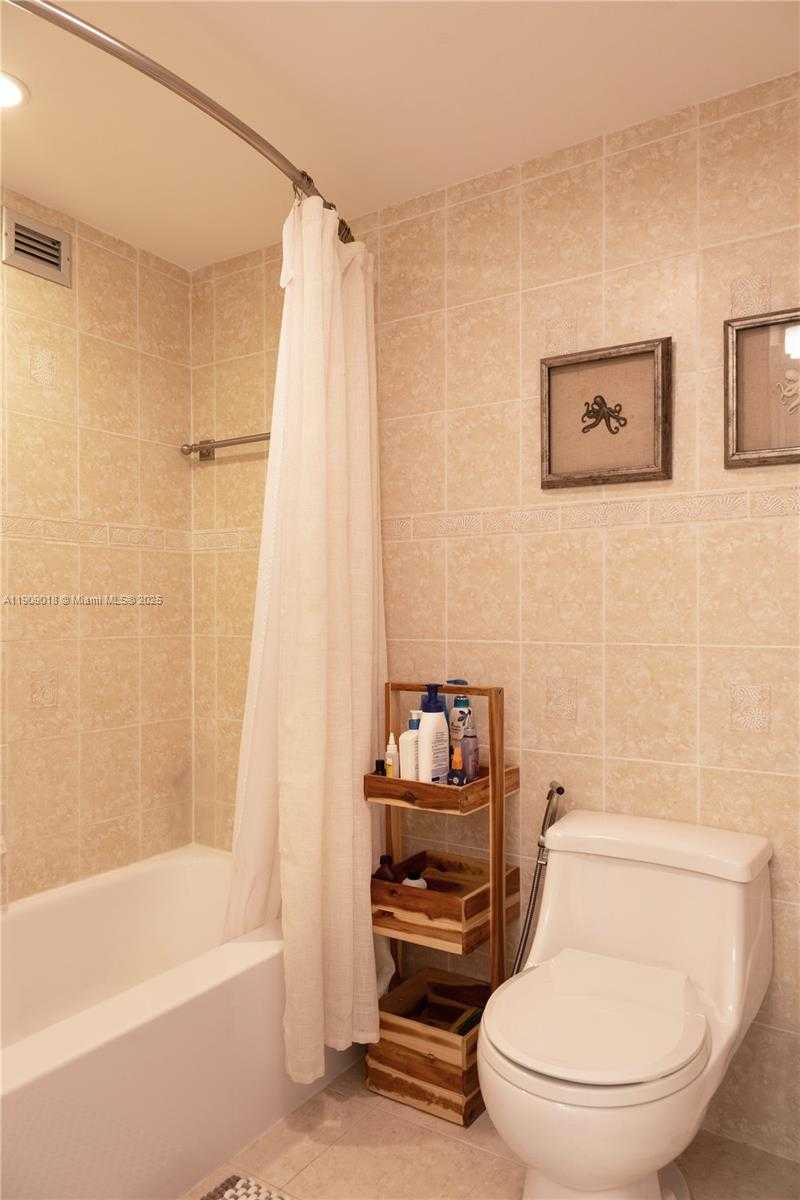 Small Image of 1817 SOUTH OCEAN DR #320, Hallandale Beach Number 23