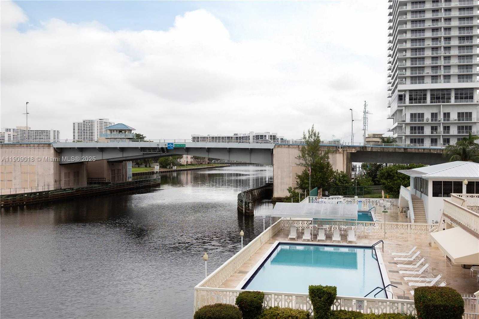 Small Image of 1817 SOUTH OCEAN DR #320, Hallandale Beach Number 28