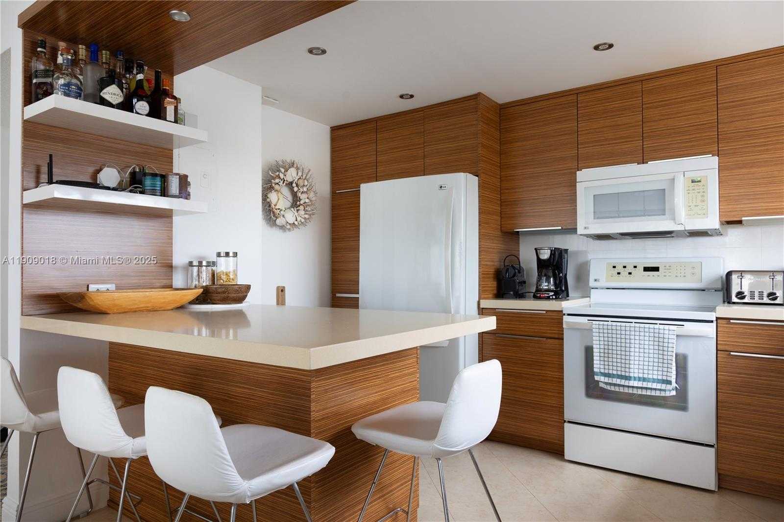 Small Image of 1817 SOUTH OCEAN DR #320, Hallandale Beach Number 7