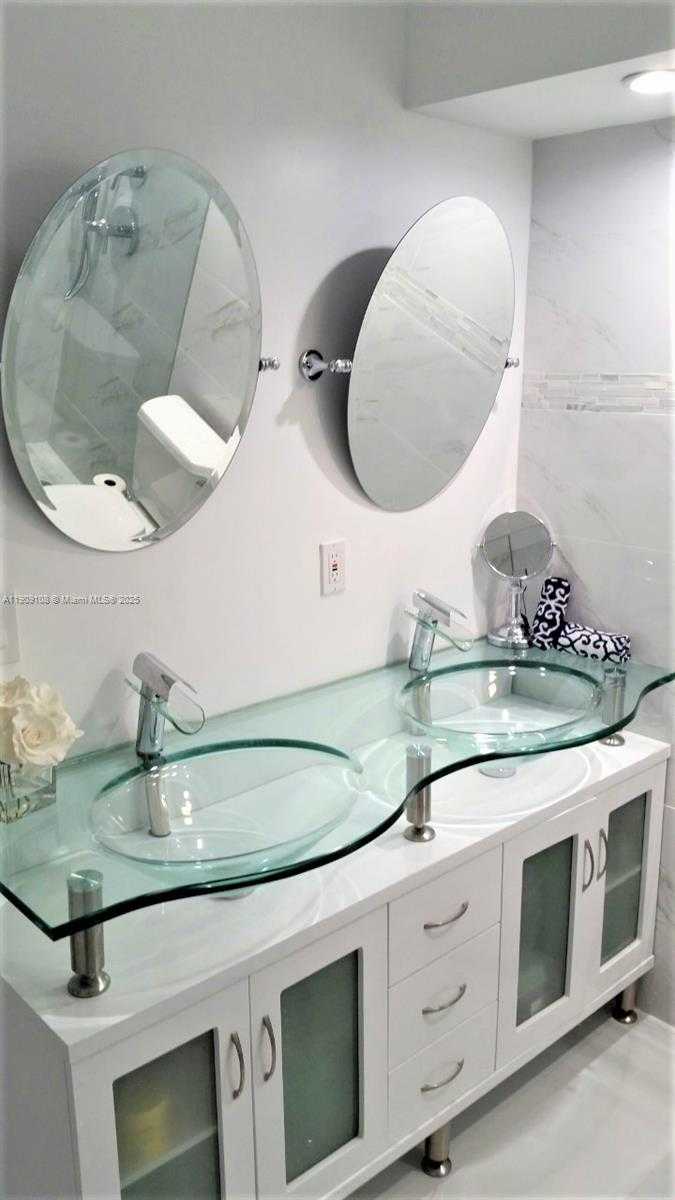 Small Image of 301 174TH ST #1901, Sunny Isles Beach Number 21