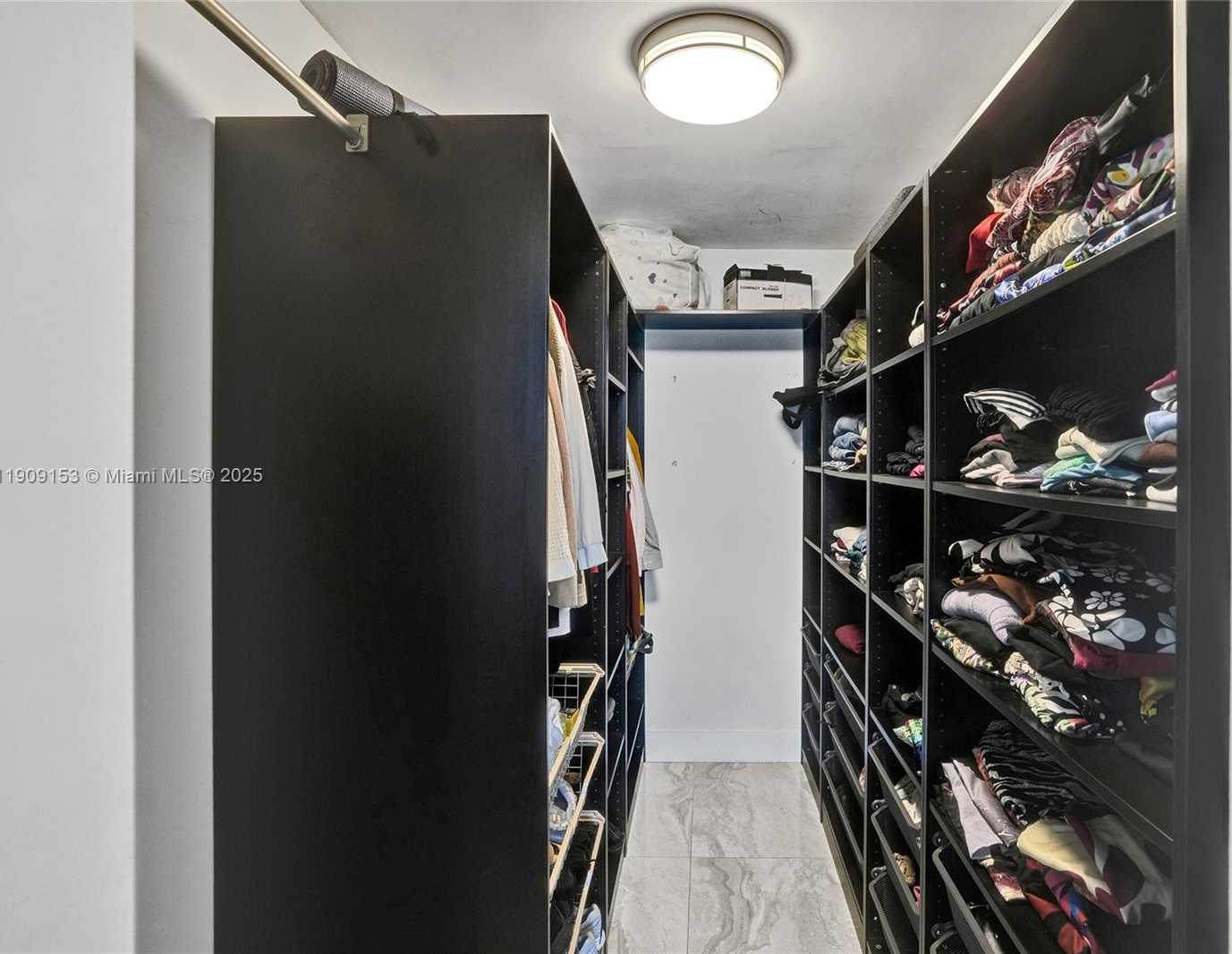 Small Image of 2655 COLLINS AVE #1407, Miami Beach Number 17