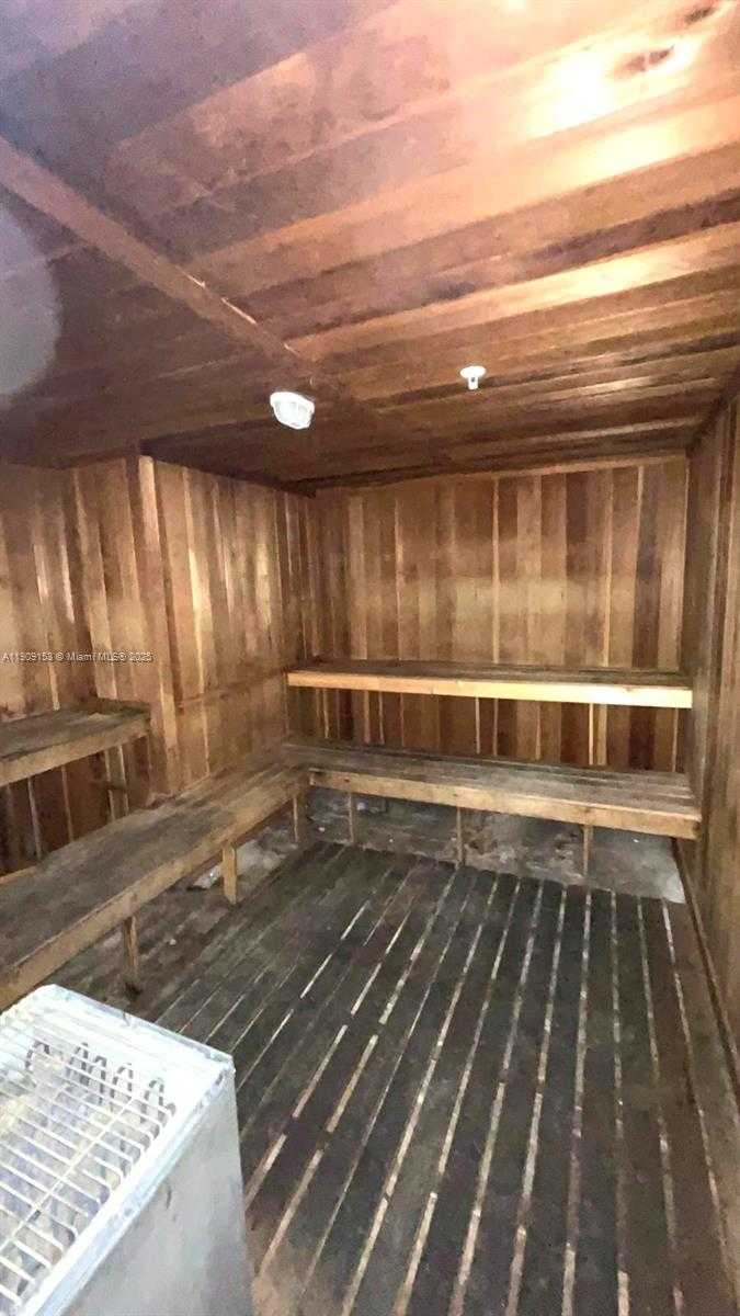 Small Image of 2655 COLLINS AVE #1407, Miami Beach Number 30