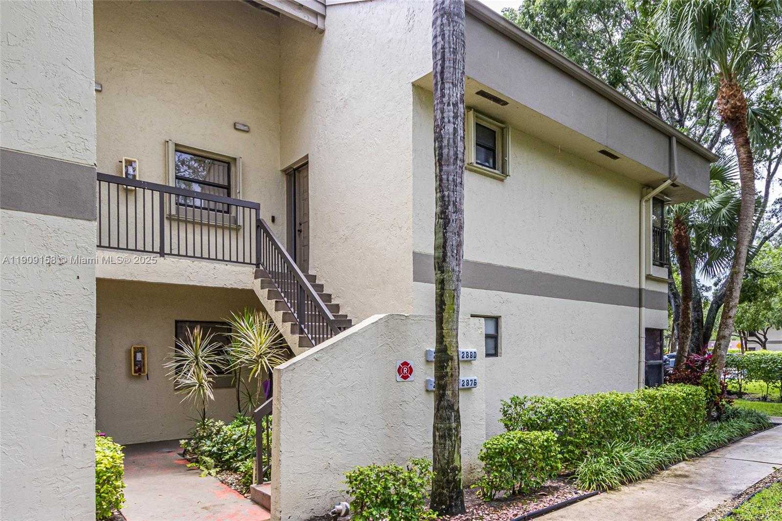 Small Image of 2880 SOUTH CARAMBOLA CIR S #2071, Coconut Creek Number 1
