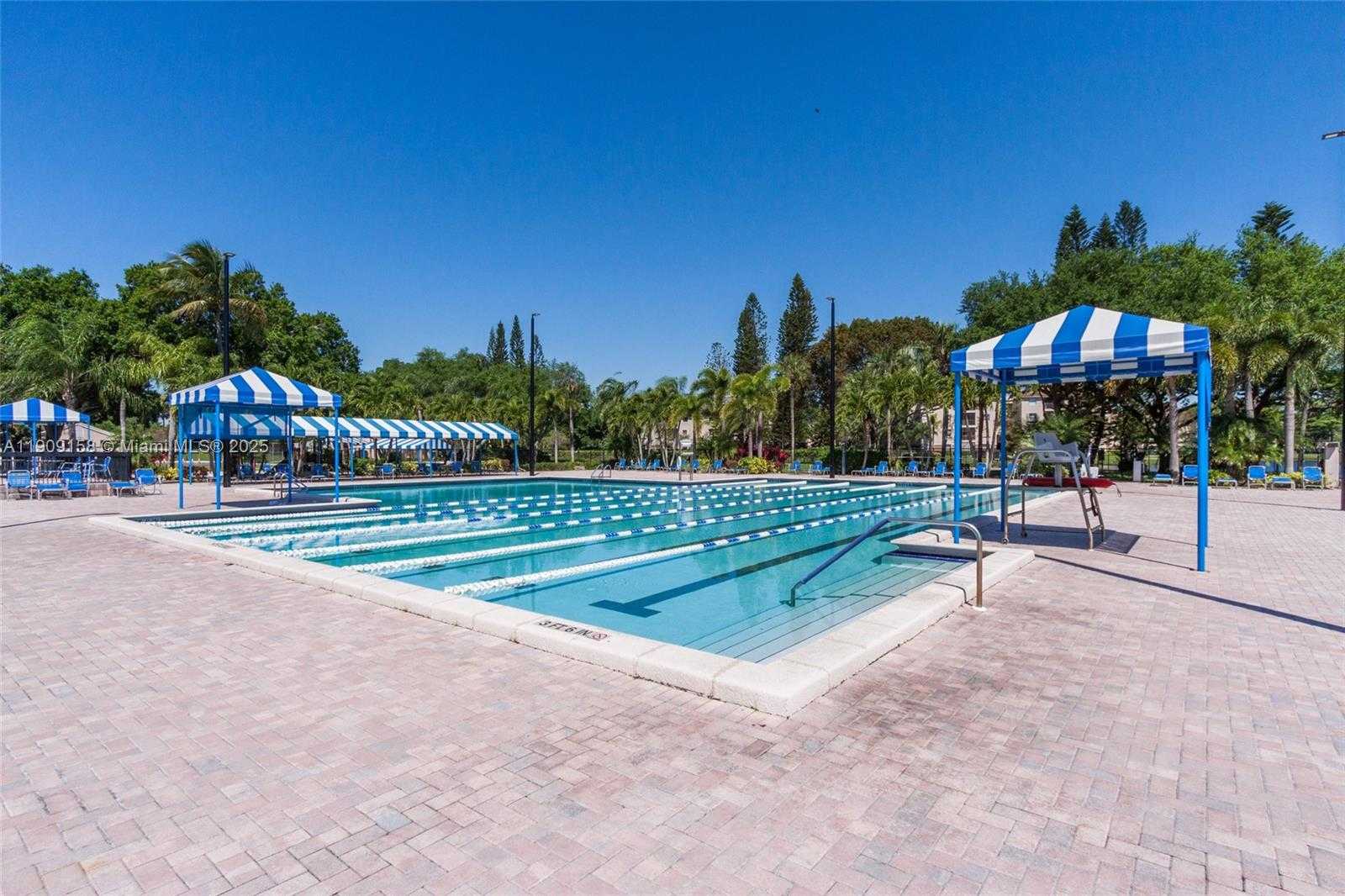 Small Image of 2880 SOUTH CARAMBOLA CIR S #2071, Coconut Creek Number 30