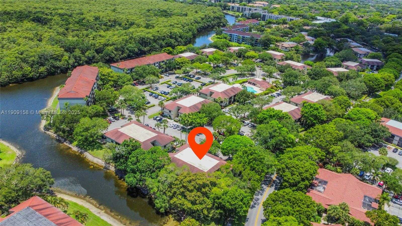 Small Image of 2880 SOUTH CARAMBOLA CIR S #2071, Coconut Creek Number 41