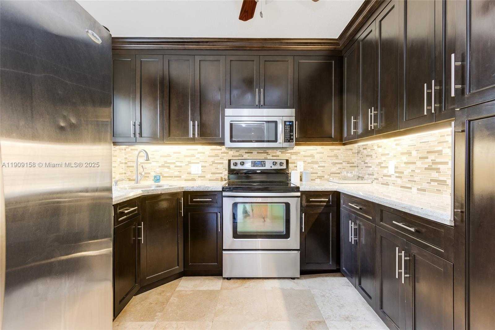 Small Image of 2880 SOUTH CARAMBOLA CIR S #2071, Coconut Creek Number 8