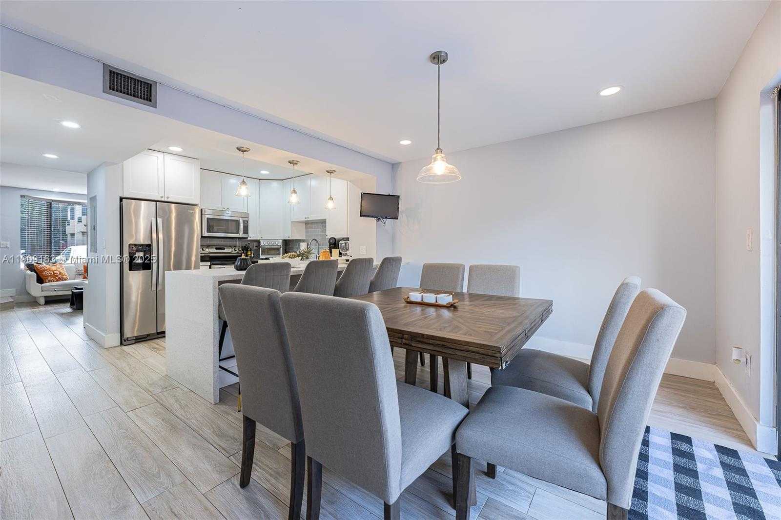 Small Image of 10037 SOUTH WEST 77TH CT, Miami Number 14