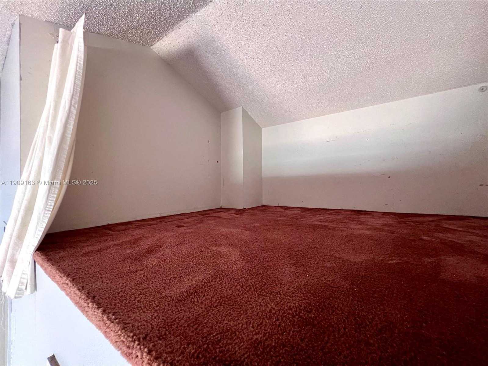 Small Image of 10037 SOUTH WEST 77TH CT, Miami Number 30