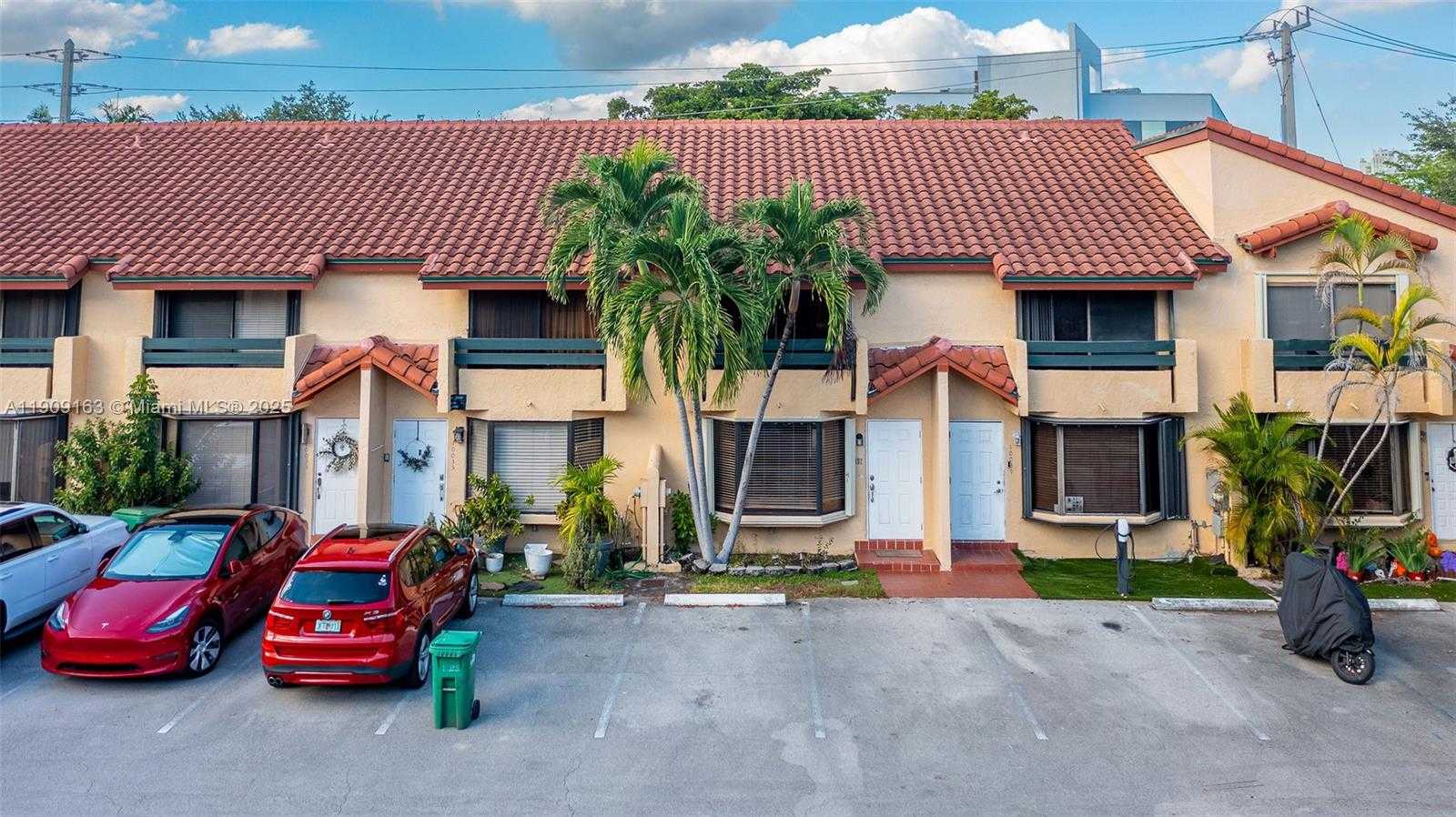 Small Image of 10037 SOUTH WEST 77TH CT, Miami Number 40