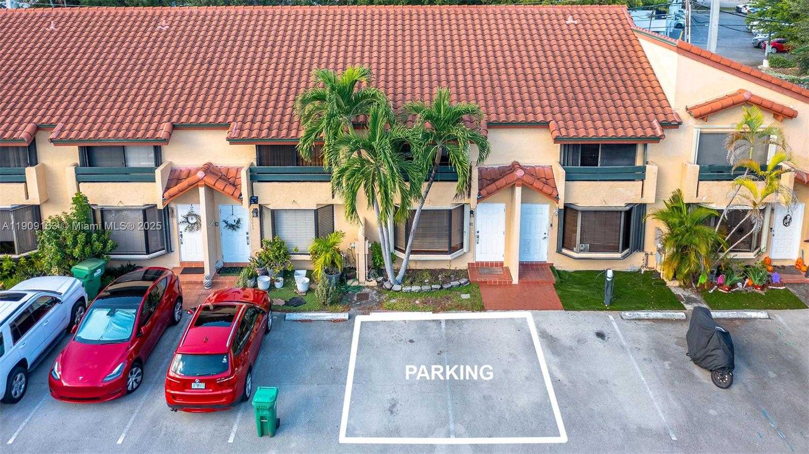 Small Image of 10037 SOUTH WEST 77TH CT, Miami Number 42