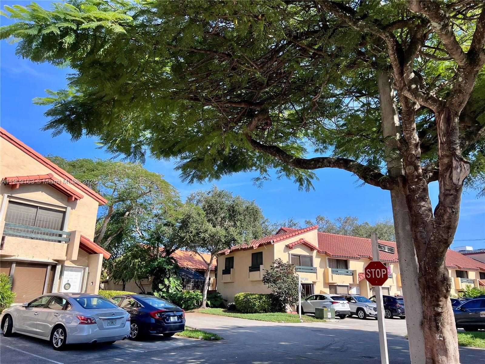 Small Image of 10037 SOUTH WEST 77TH CT, Miami Number 58