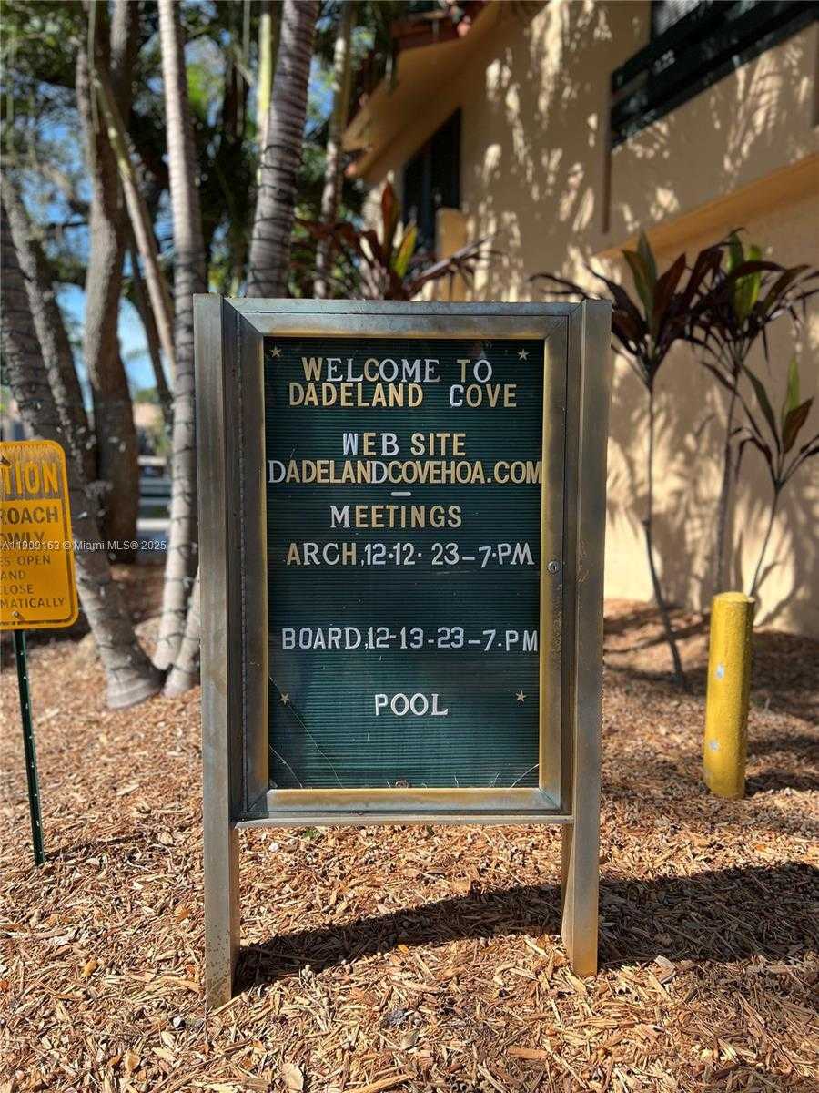 Small Image of 10037 SOUTH WEST 77TH CT, Miami Number 70