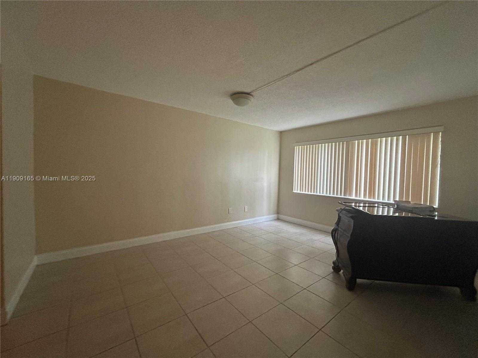 Small Image of 14850 NARANJA LAKES BLVD #B1G, Homestead Number 4