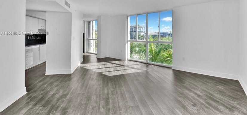 Small Image of 1688 WEST AVE #602, Miami Beach Number 15