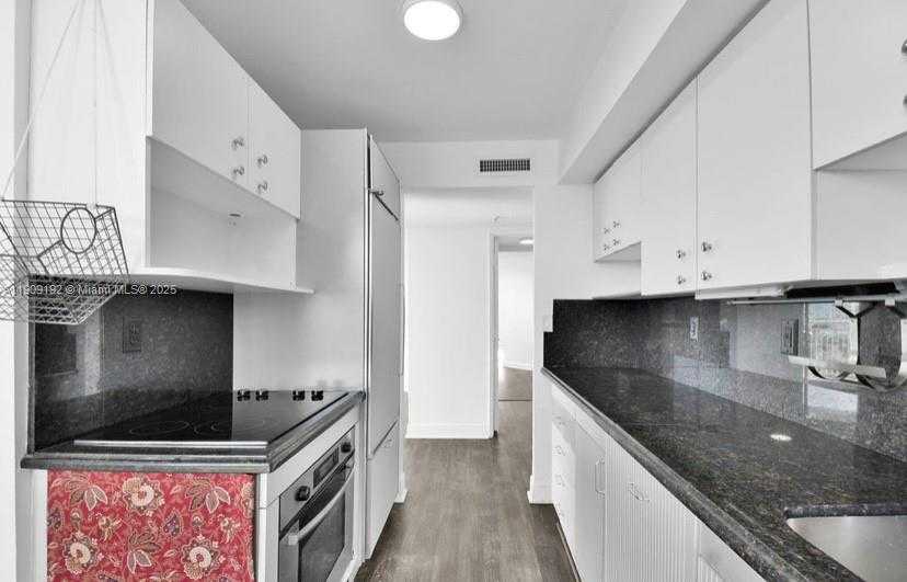 Small Image of 1688 WEST AVE #602, Miami Beach Number 21