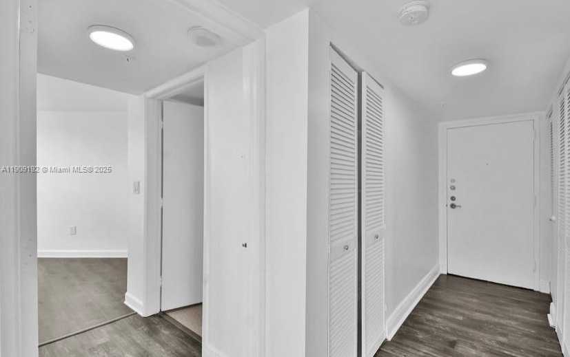 Small Image of 1688 WEST AVE #602, Miami Beach Number 27