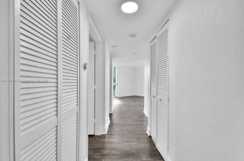 Small Image of 1688 WEST AVE #602, Miami Beach Number 30