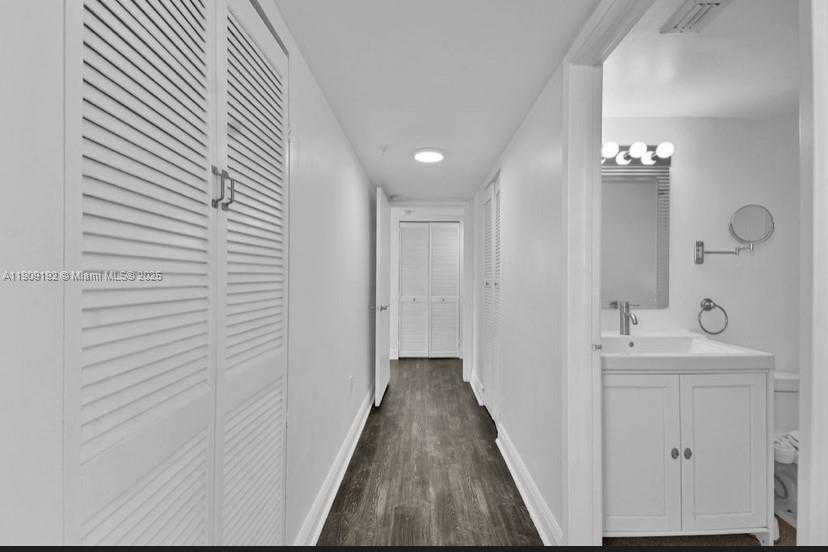 Small Image of 1688 WEST AVE #602, Miami Beach Number 35
