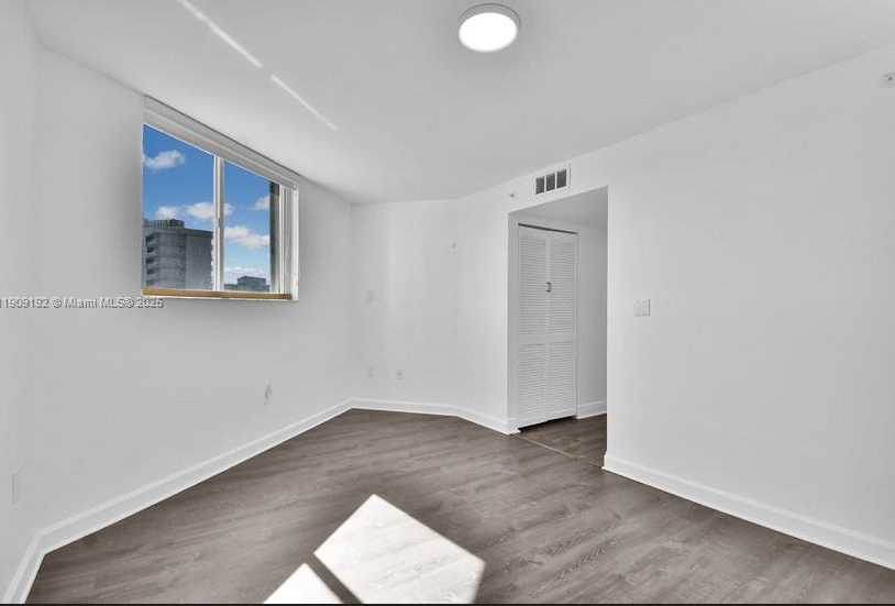 Small Image of 1688 WEST AVE #602, Miami Beach Number 38