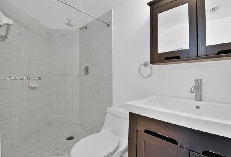 Small Image of 1688 WEST AVE #602, Miami Beach Number 53