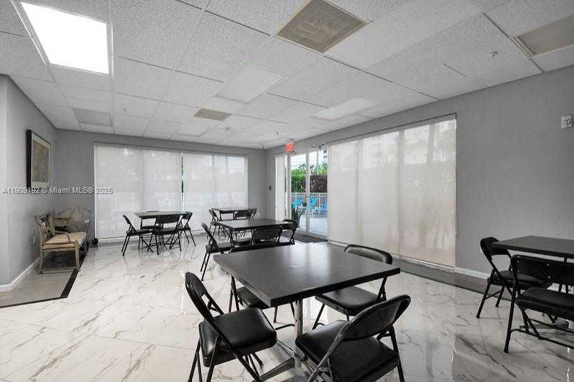 Small Image of 1688 WEST AVE #602, Miami Beach Number 58