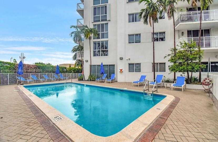 Small Image of 1688 WEST AVE #602, Miami Beach Number 60