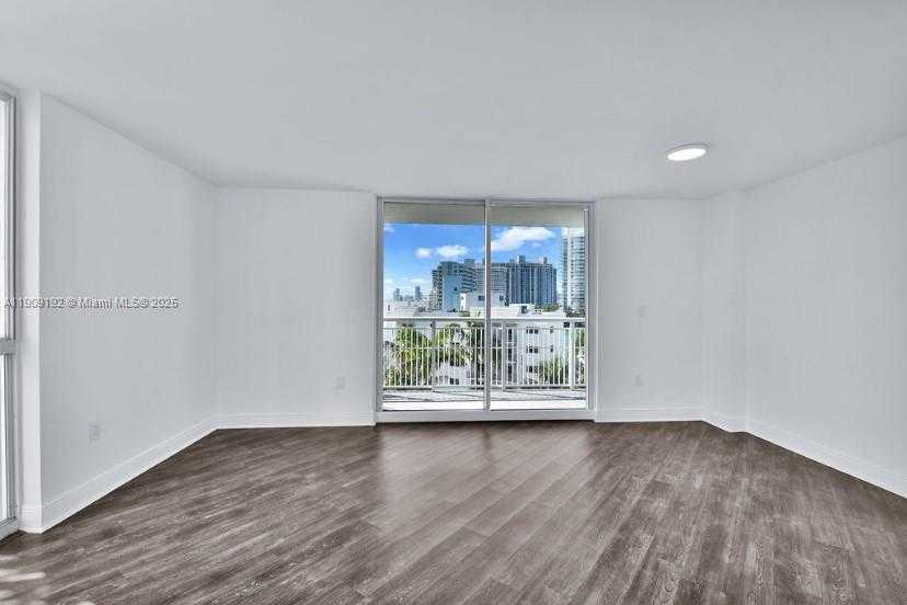 Small Image of 1688 WEST AVE #602, Miami Beach Number 7