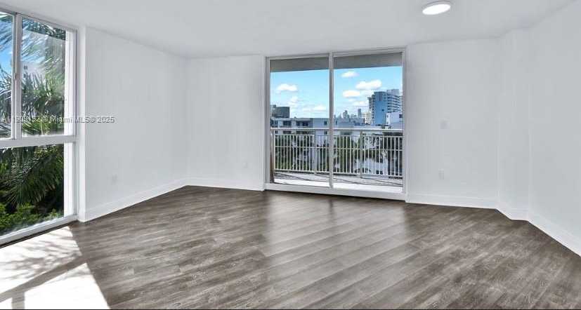 Small Image of 1688 WEST AVE #602, Miami Beach Number 8