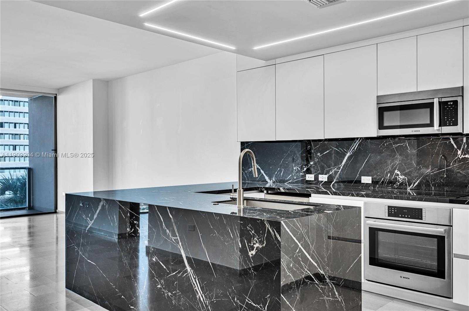 Small Image of 88 SOUTH WEST 7TH ST #806, Miami Number 2