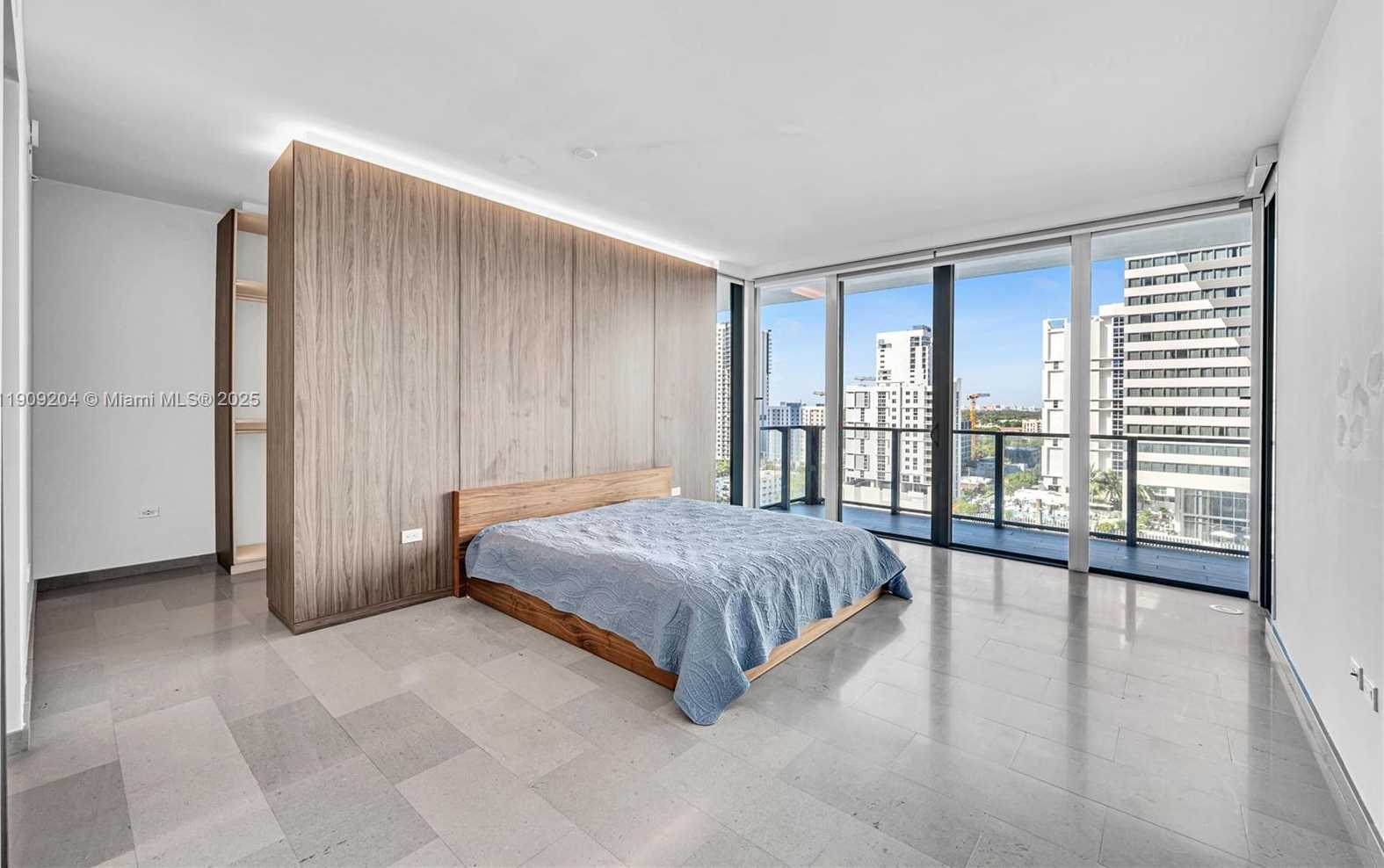 Small Image of 88 SOUTH WEST 7TH ST #806, Miami Number 28