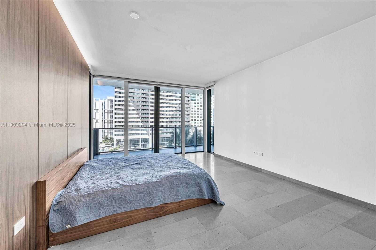 Small Image of 88 SOUTH WEST 7TH ST #806, Miami Number 32