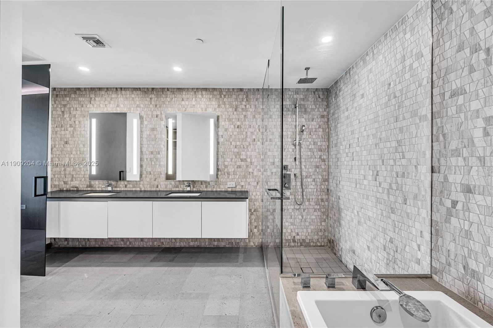 Small Image of 88 SOUTH WEST 7TH ST #806, Miami Number 36