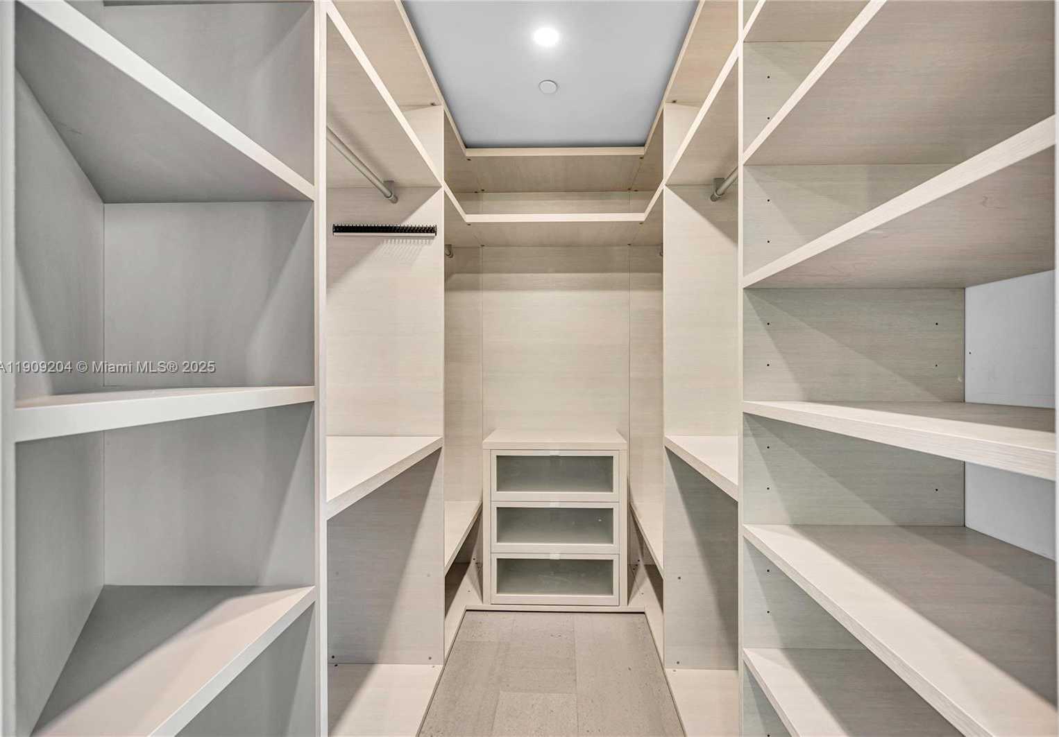 Small Image of 88 SOUTH WEST 7TH ST #806, Miami Number 37