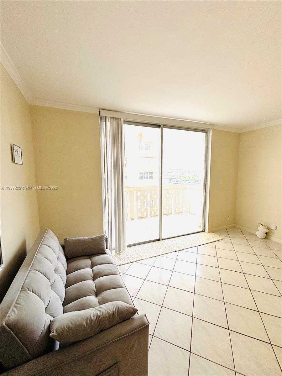 Small Image of 1817 SOUTH OCEAN DR #622, Hallandale Beach Number 11