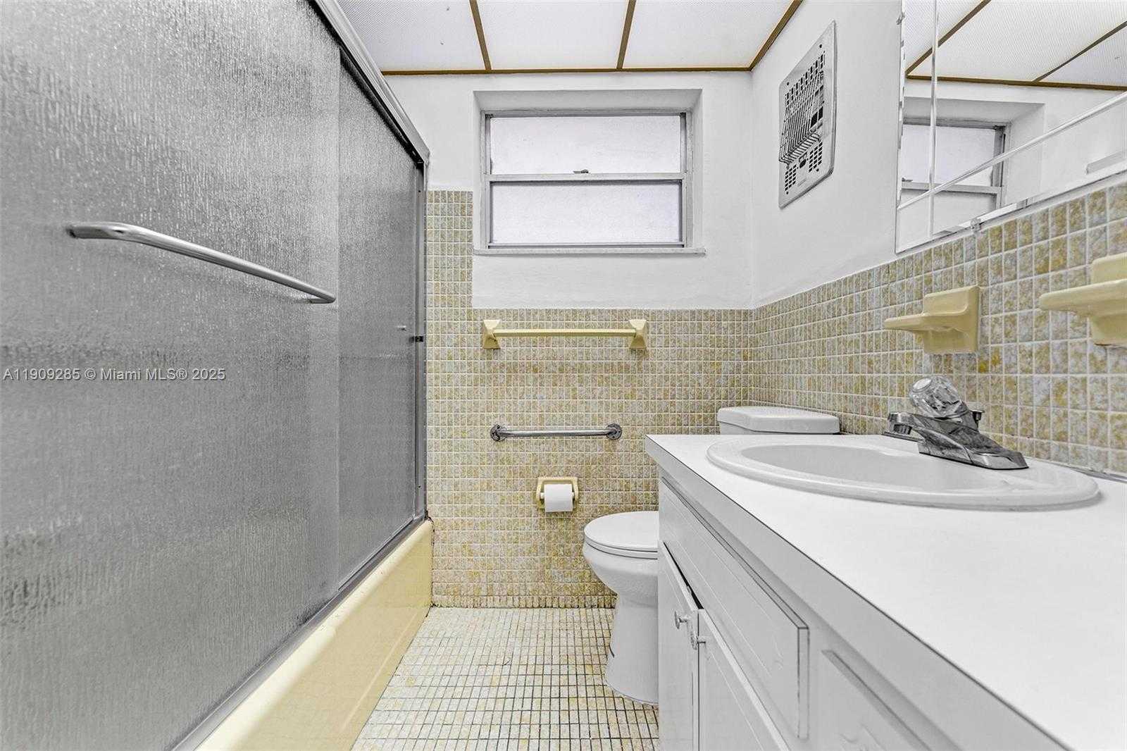 Small Image of 330 SOUTH EAST 2ND ST #103G, Hallandale Beach Number 13