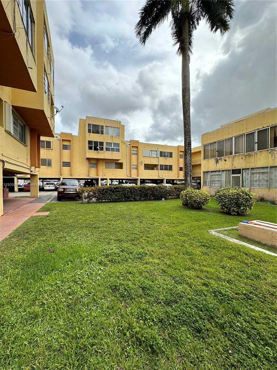 Small Image of 1555 WEST 44TH PL #234, Hialeah Number 1