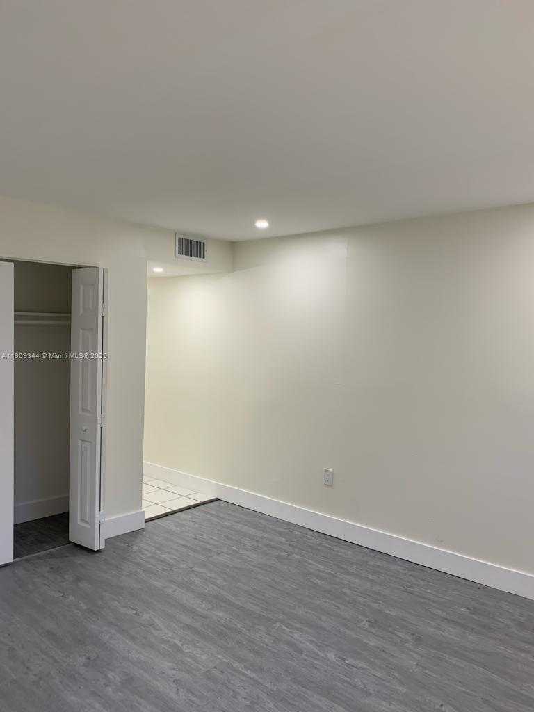 Small Image of 1555 WEST 44TH PL #234, Hialeah Number 11