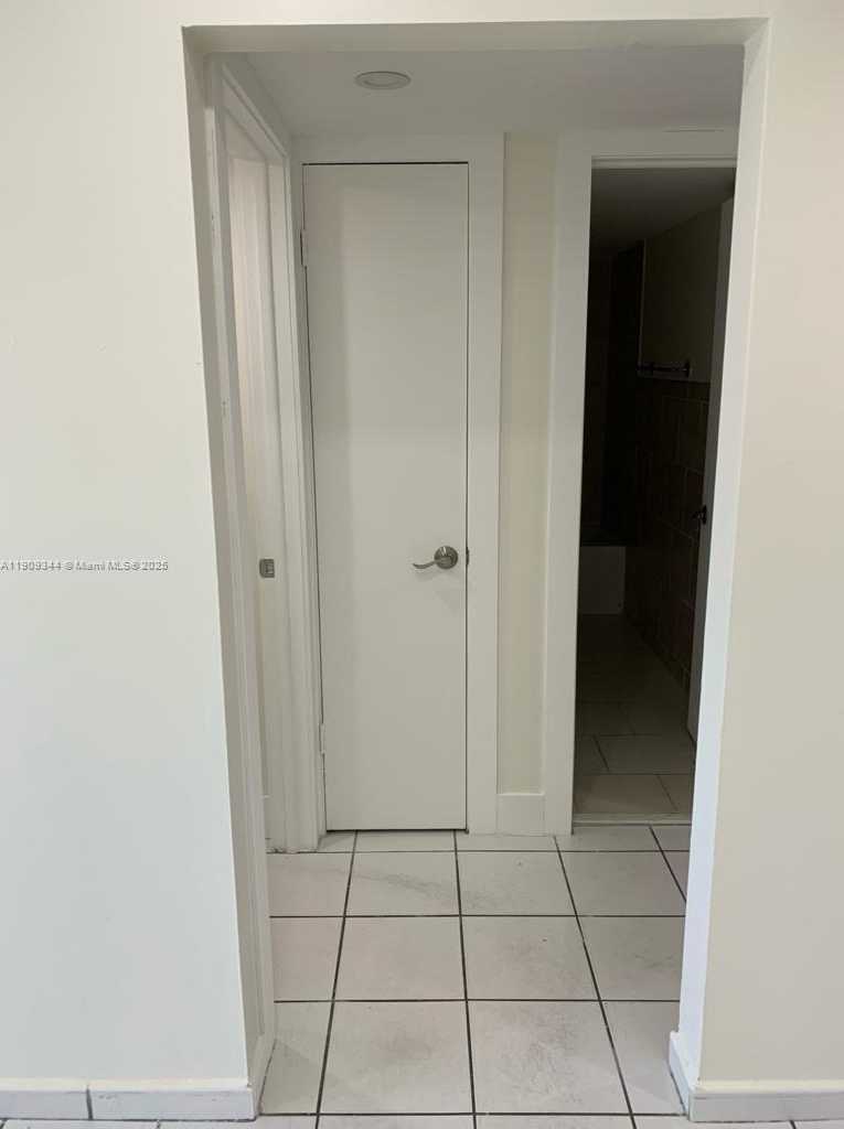 Small Image of 1555 WEST 44TH PL #234, Hialeah Number 22