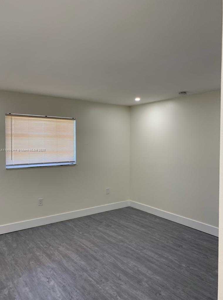 Small Image of 1555 WEST 44TH PL #234, Hialeah Number 25