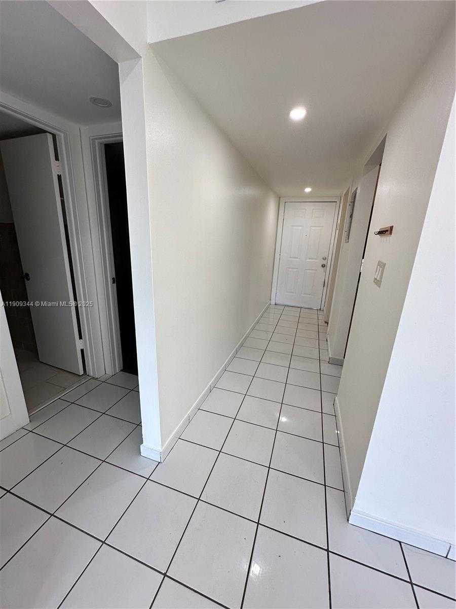 Small Image of 1555 WEST 44TH PL #234, Hialeah Number 33